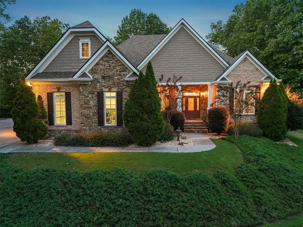 195 Fredericks Cove, Dawsonville
