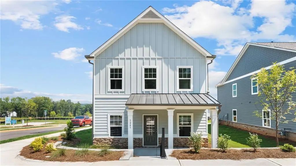 5245 Gainesville Street, Flowery Branch