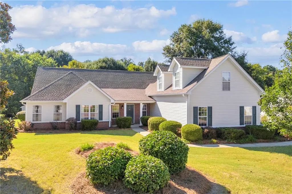 123 Berry Hill Lane, Hoschton