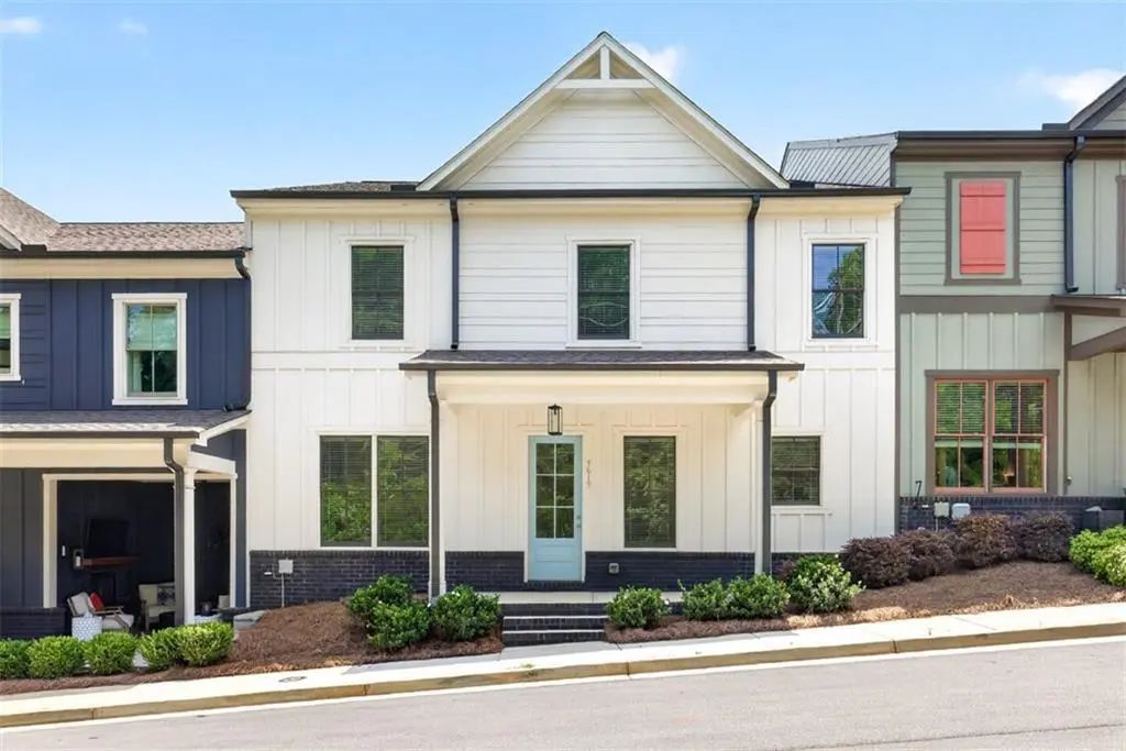 5619 Pine Street, Flowery Branch