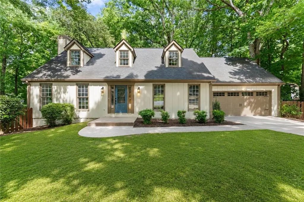 1476 W Lake Drive, Gainesville