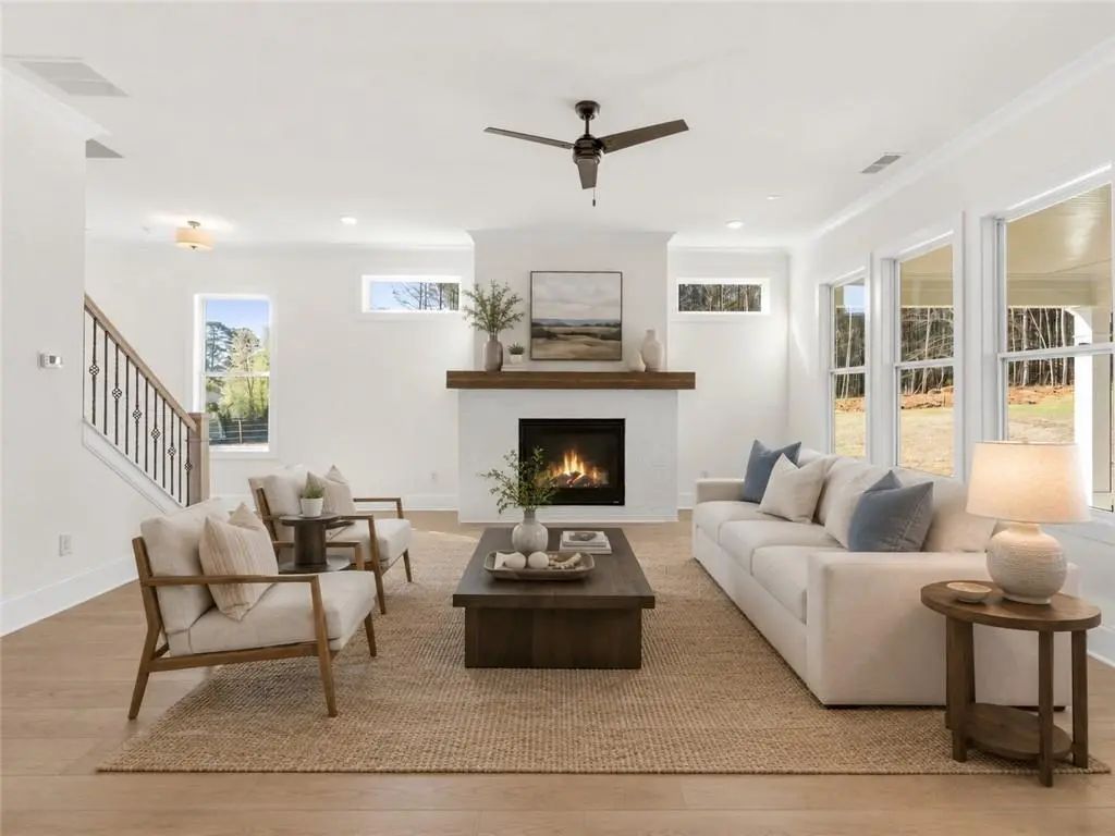 208 Knollwood Bend, Canton