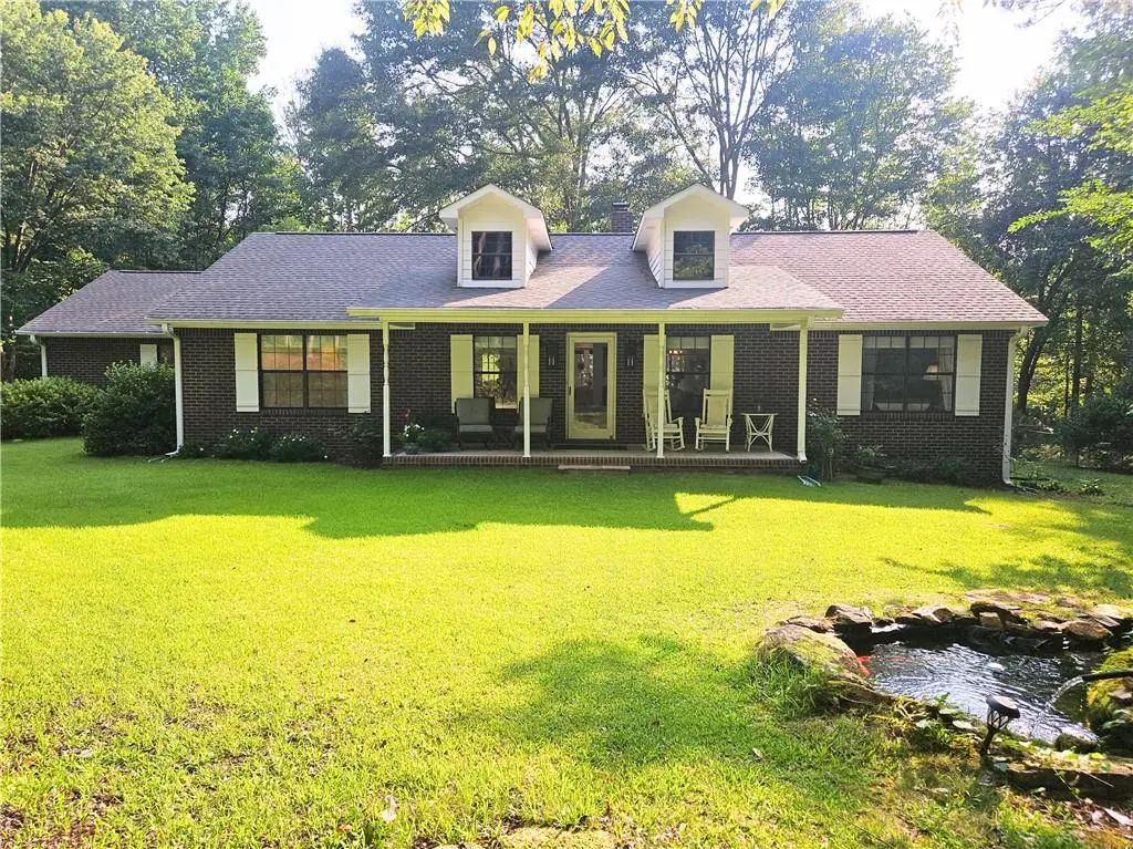 816 Bruce Jackson Road, Newnan