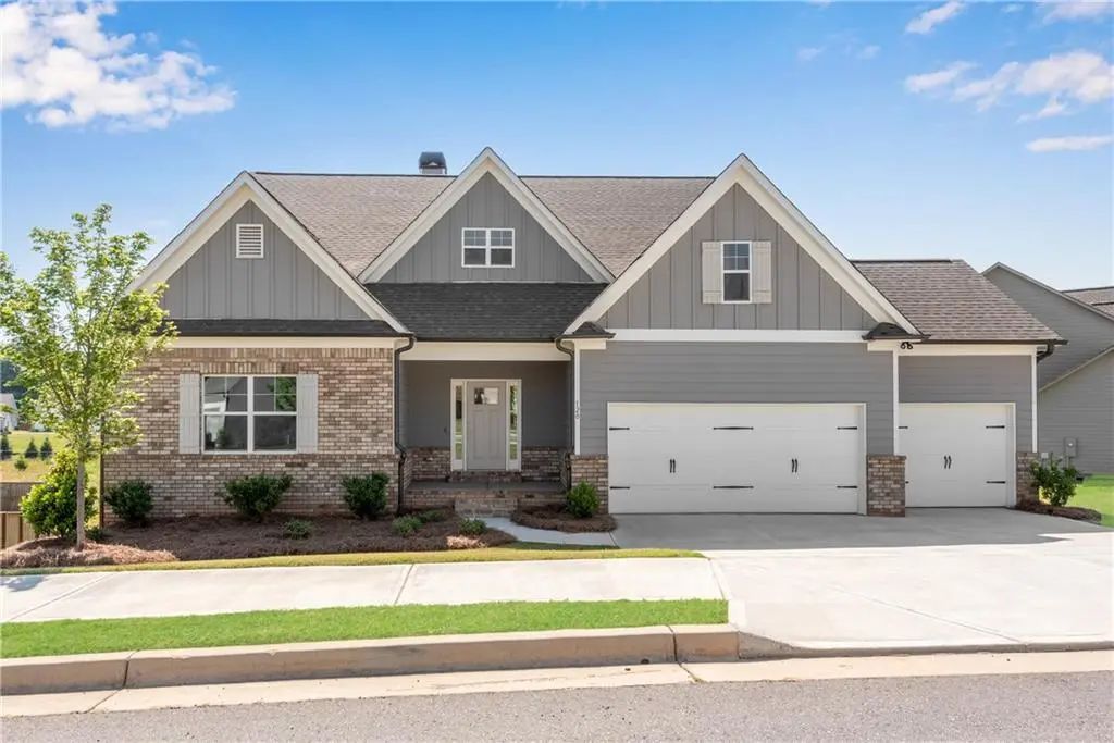 120 Cherokee Rose Lane, Hoschton