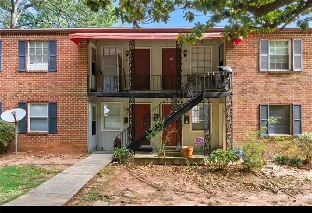 Unit 4 - 2427 Lawrenceville Highway, Decatur