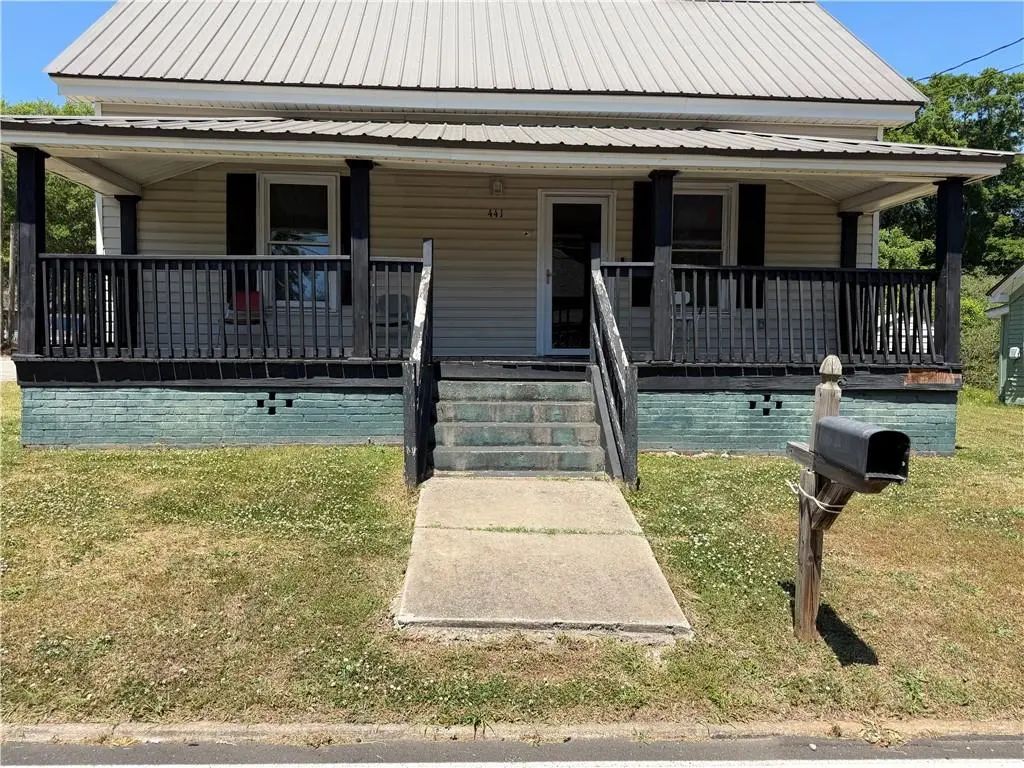 441 W Cherry Street, Griffin