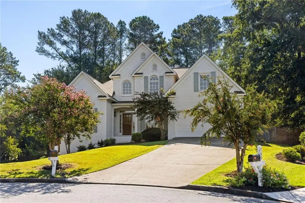 770 Heathland Drive, Roswell