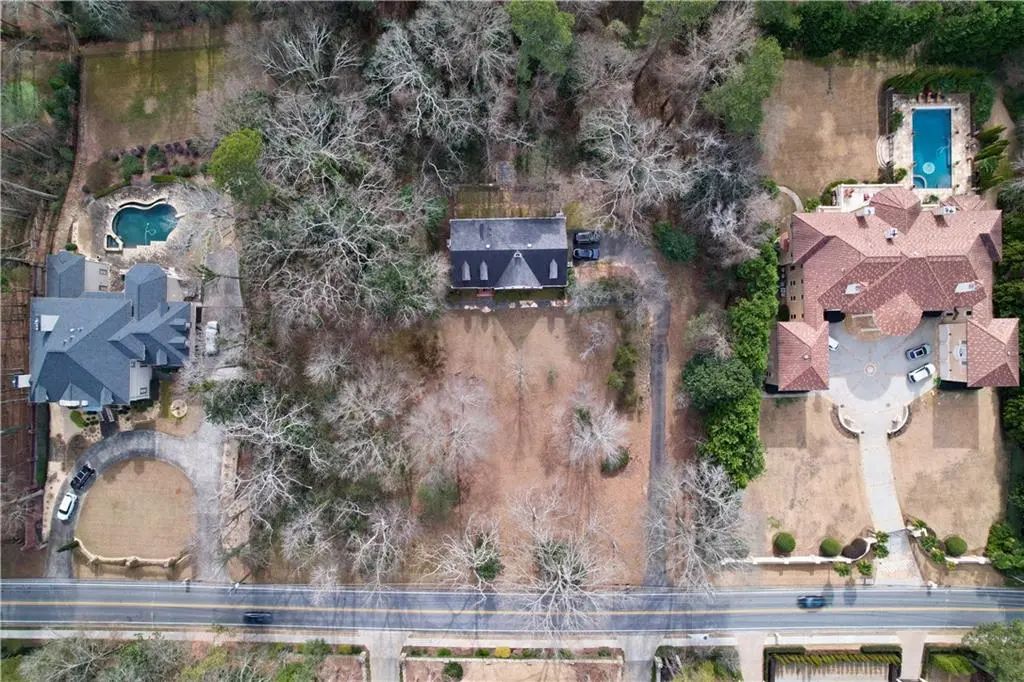 700 Heards Ferry Road, Atlanta