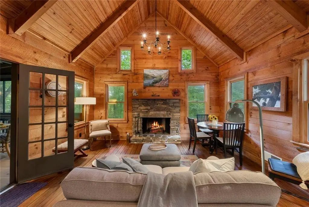 15 Gentle Dove Walk, Jasper
