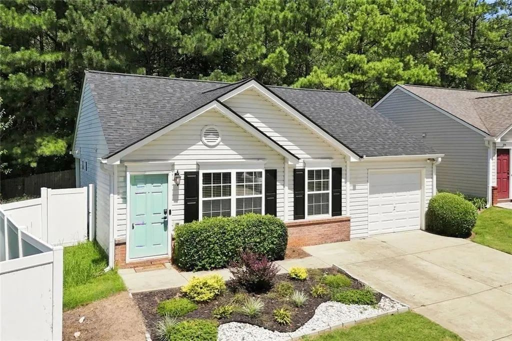 203 Oak Grove Lane, Acworth