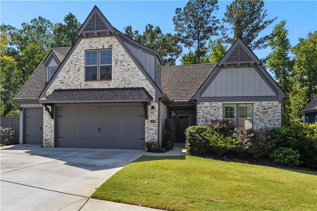 195 Arbor Garden Circle, Newnan