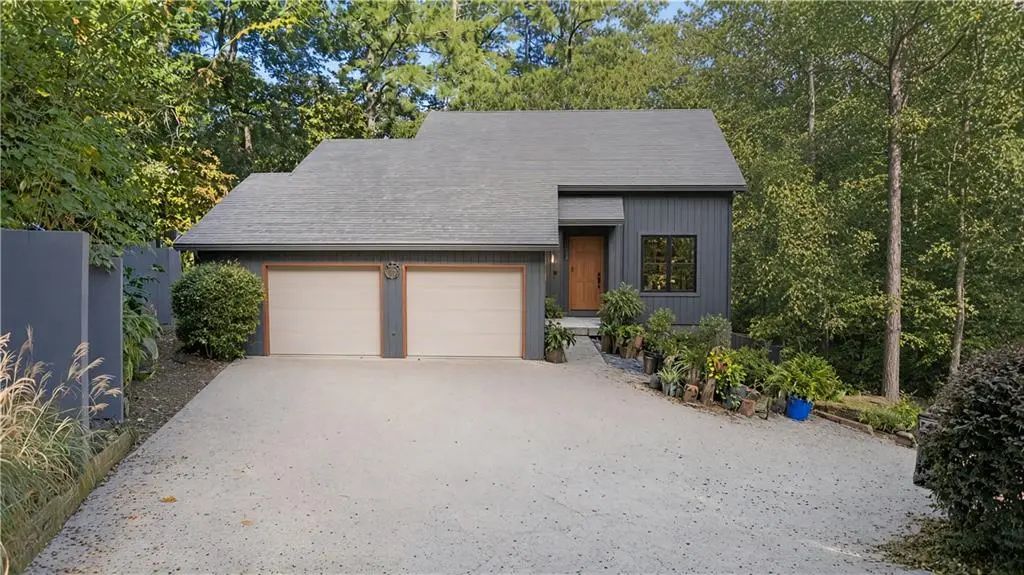 326 W Claiborne Court, Marietta