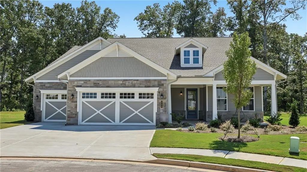 869 Salton Way, Hoschton