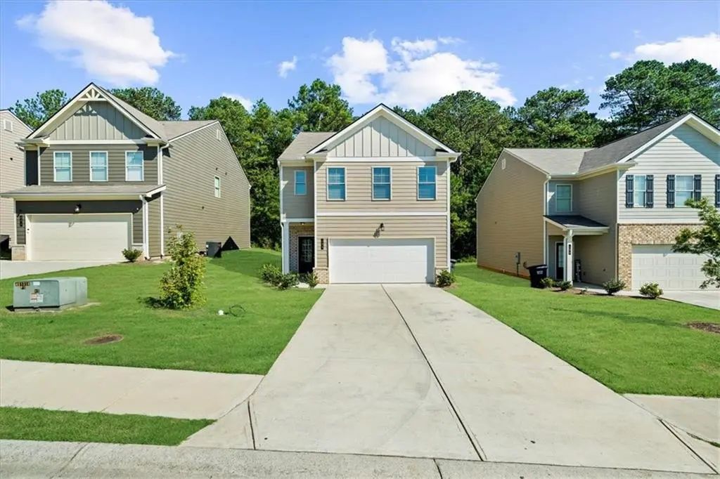 300 Harrison Drive, Calhoun