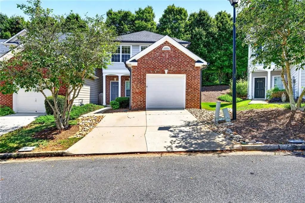 4740 Autumn Rose Trail, Oakwood