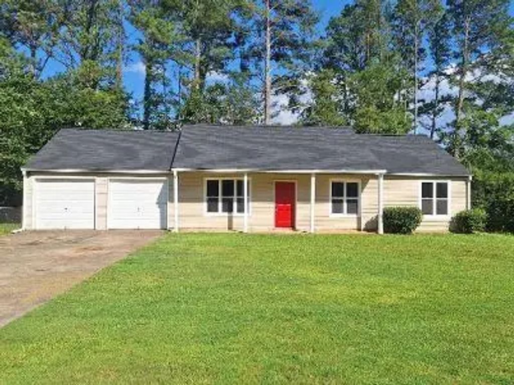 402 River Point Drive, Woodstock