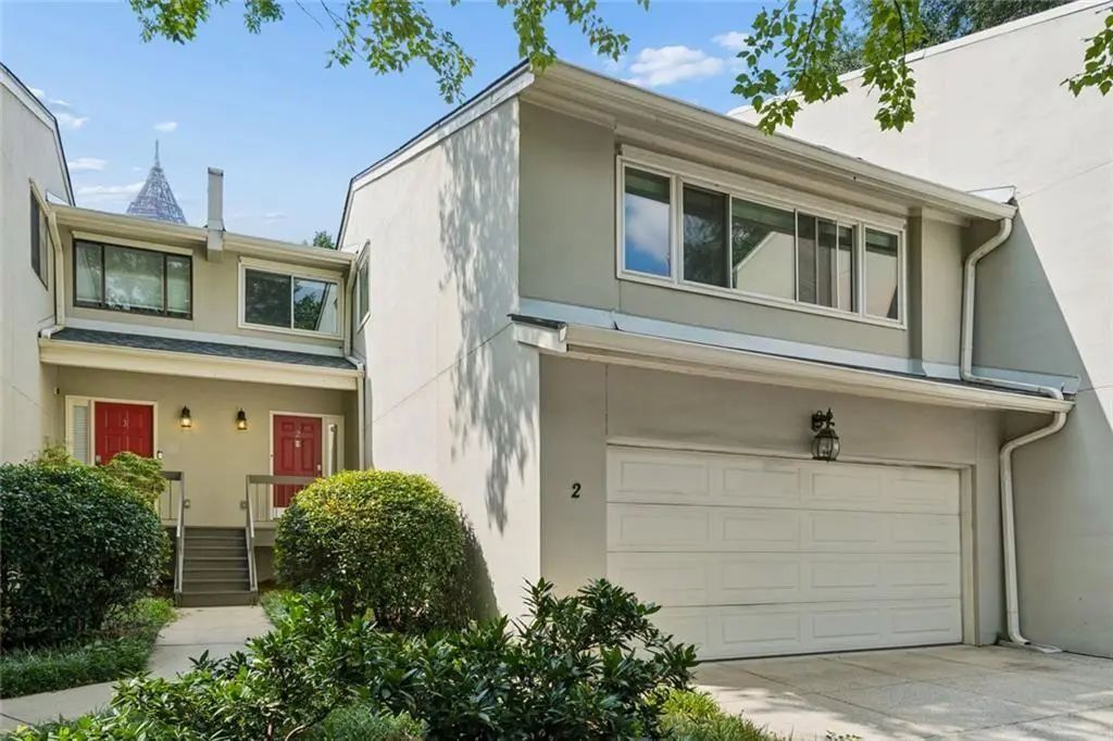 2 Gilbert Trail Ne, Atlanta