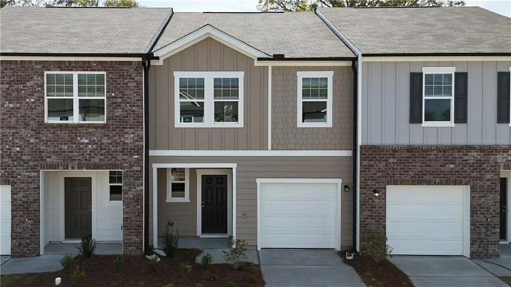 1103 Lucienne Boulevard, Auburn