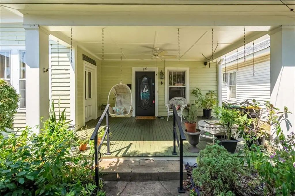 723 Avenue A, Rome