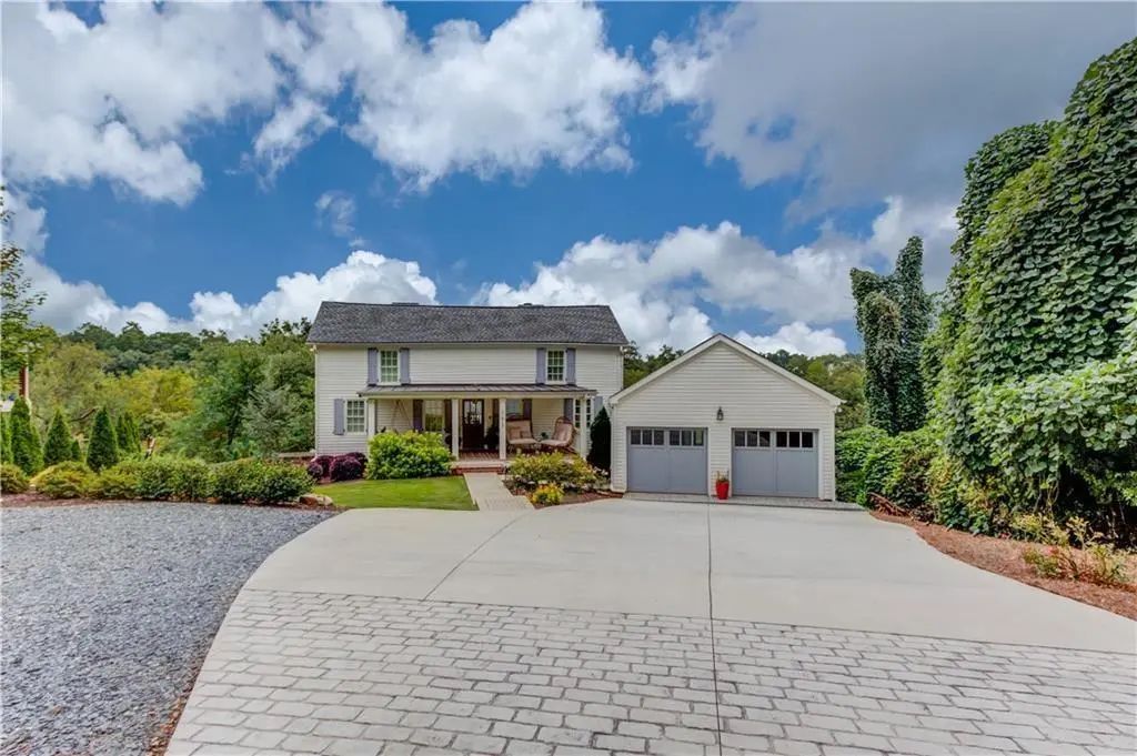 153 Sloan Street, Roswell