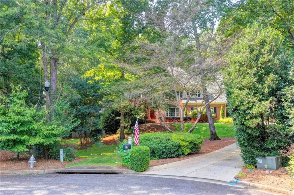 375 Petersford Way, Milton