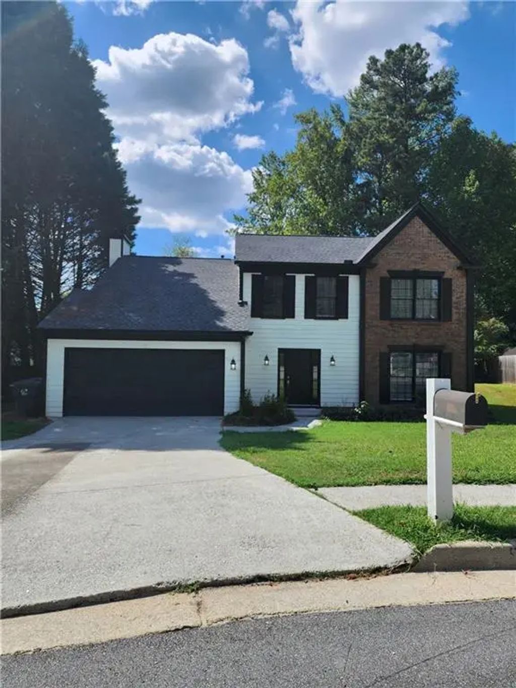848 Eagle Creek Court, Lawrenceville