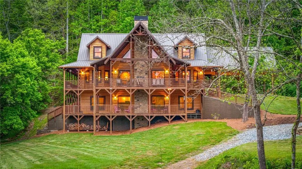 460 Wikle Drive, Ellijay