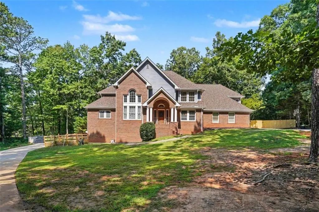 2453 Se Lost Valley Trail, Conyers