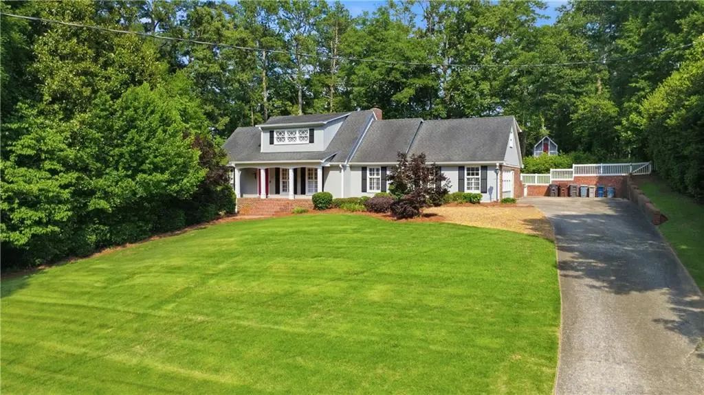 2 Walnut Drive, Cartersville