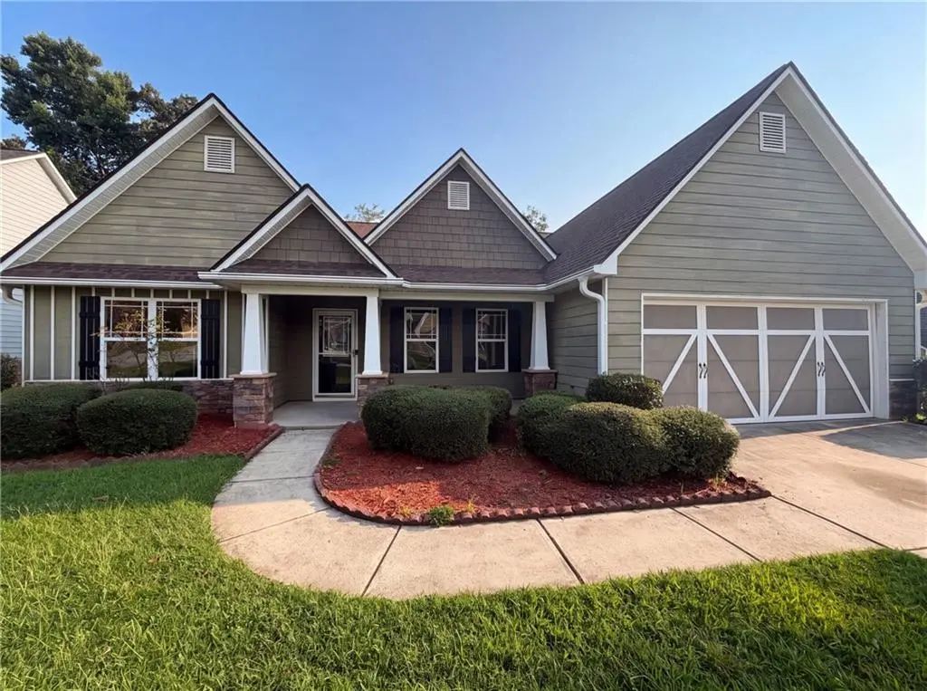 453 Castle Top Lane, Lawrenceville