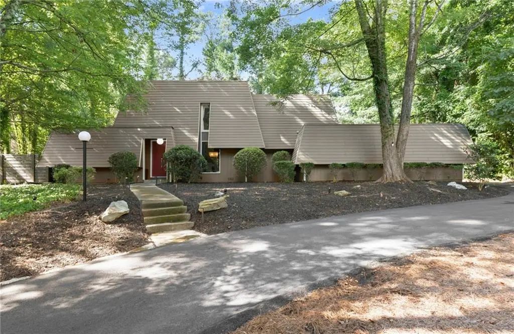5094 Lake Fjord Pass, Marietta