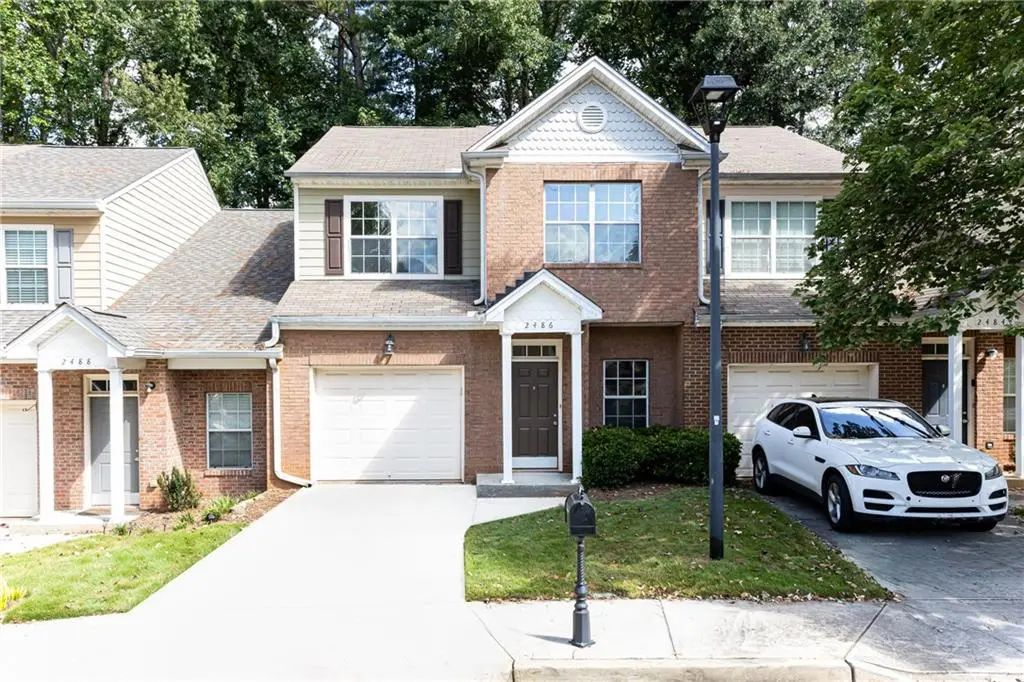 2486 Laurel Circle Nw, Atlanta