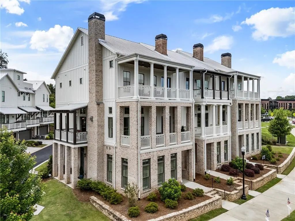 2029 Heritage Walk, Milton