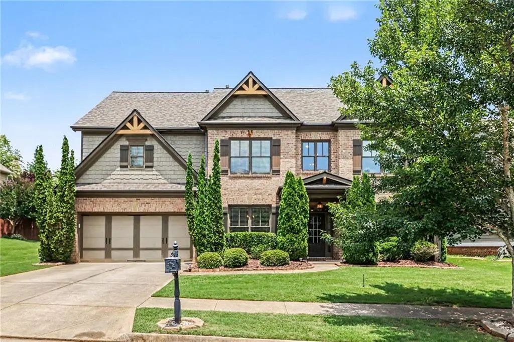 1146 Whisper Cove Drive, Buford