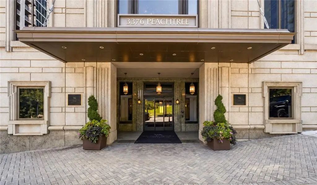 Unit 42a - 3376 Peachtree Road Ne, Atlanta