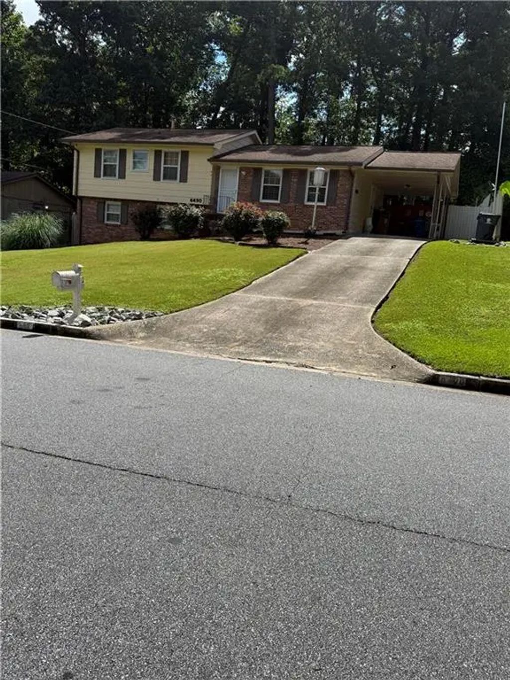 6490 Cedar Hurst Trail, Atlanta