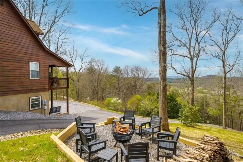 239 Northwoods Circle, Blairsville