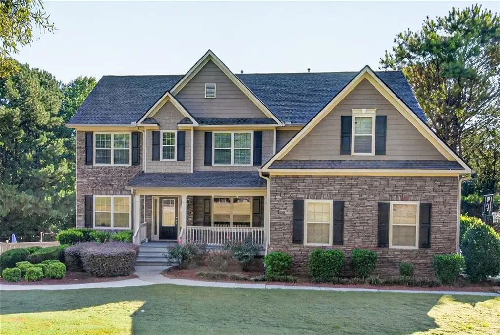 1664 Maes Overlook, Loganville