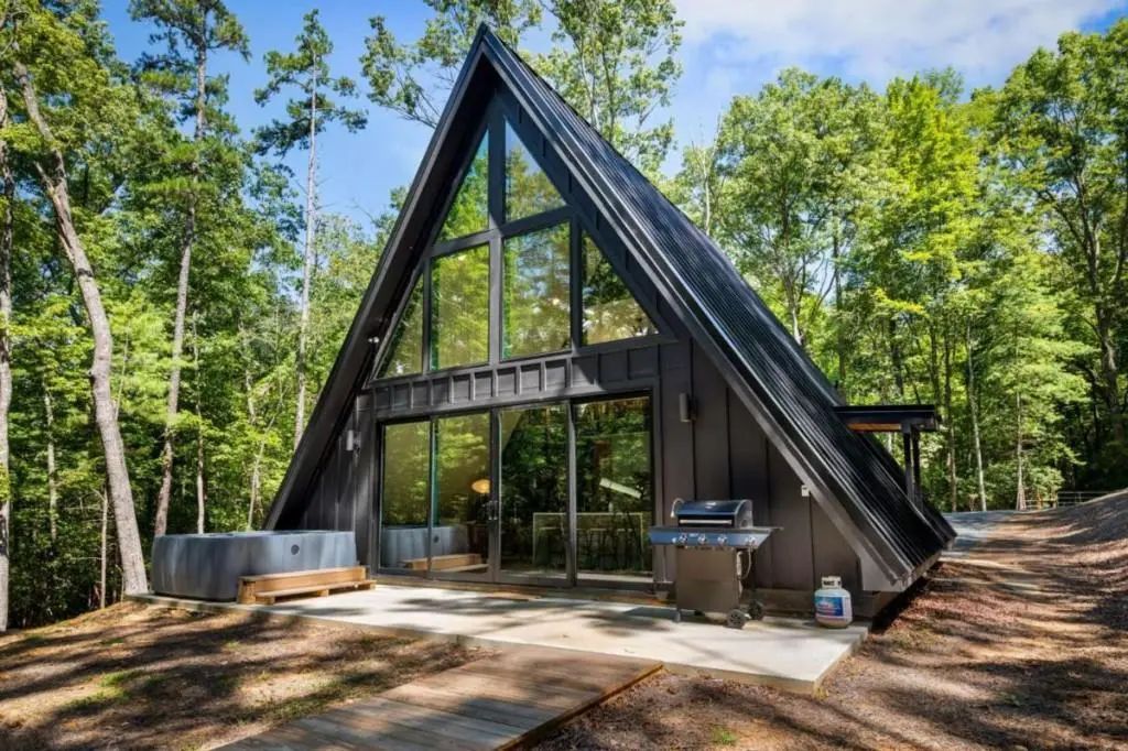 223 Laurel Trace, Blue Ridge