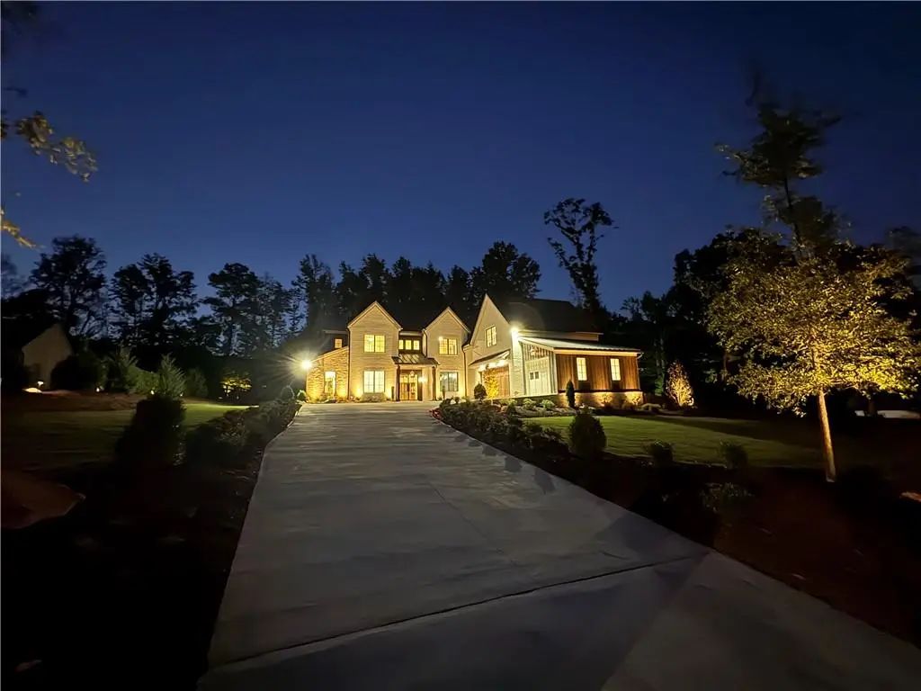 1010 Lyndon Lane, Milton