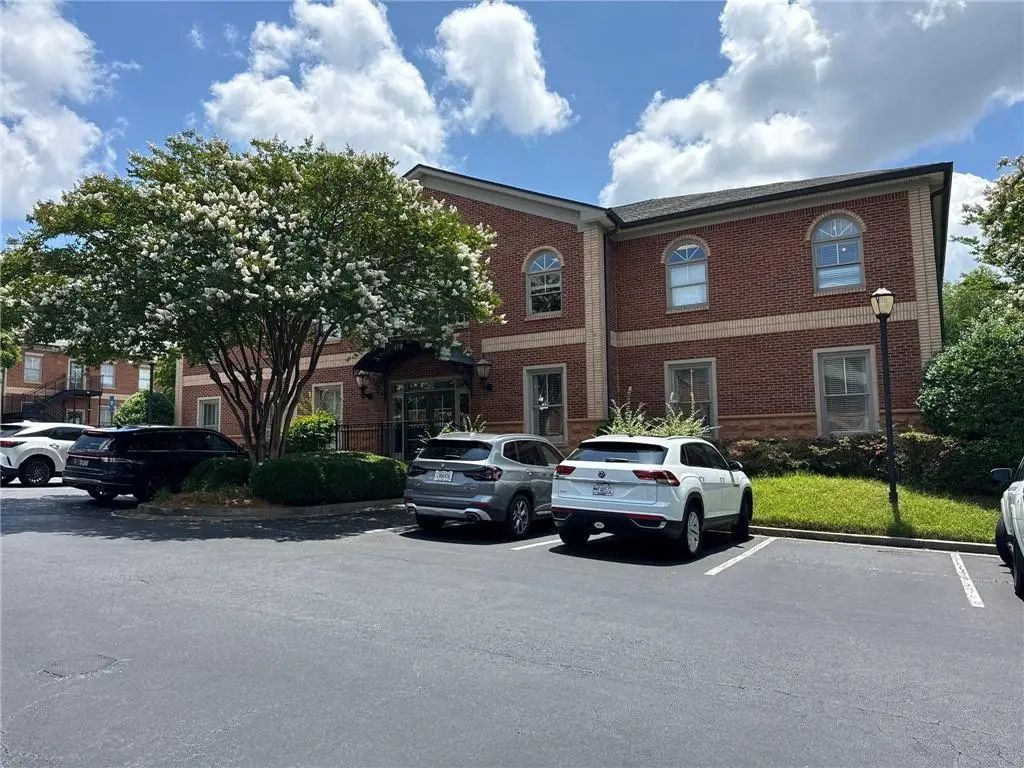 Unit 404 - 4080 Mcginnis Ferry Road, Alpharetta