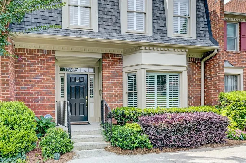10 Plantation Drive Ne, Atlanta
