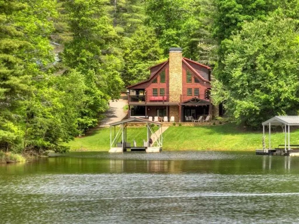 67 Lakeshore Drive, Blairsville