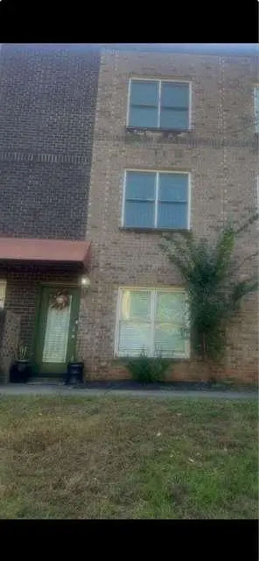 4940 West Street, Forest Park