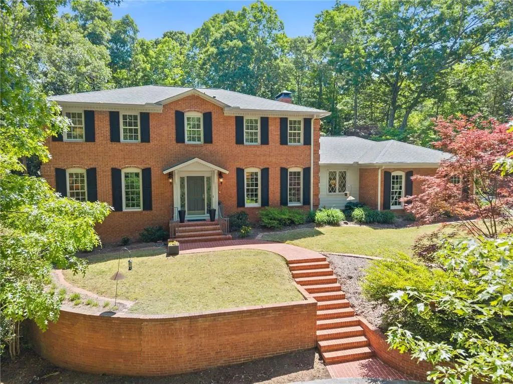1812 Valley Road Ne, Gainesville