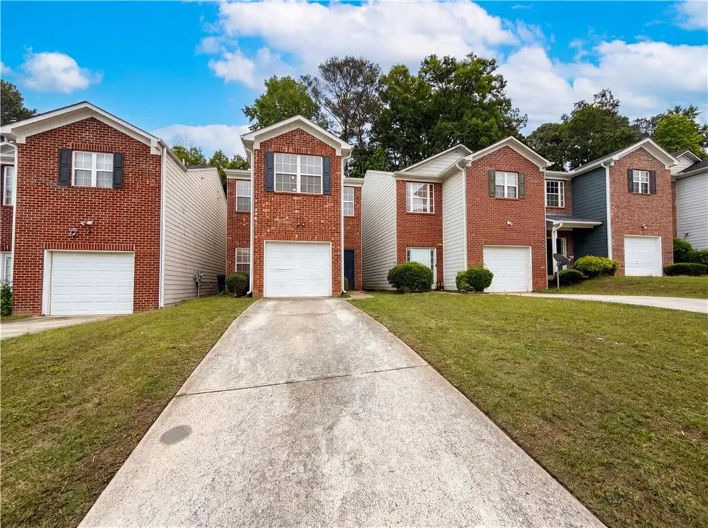 5080 Windsor Forrest Lane, Atlanta