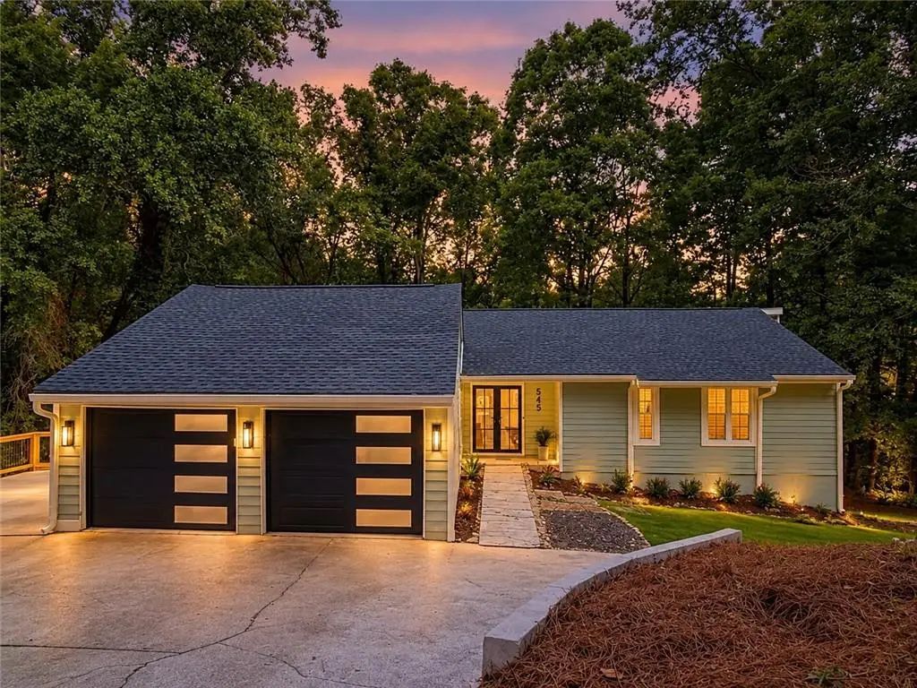545 Longleaf Drive, Roswell