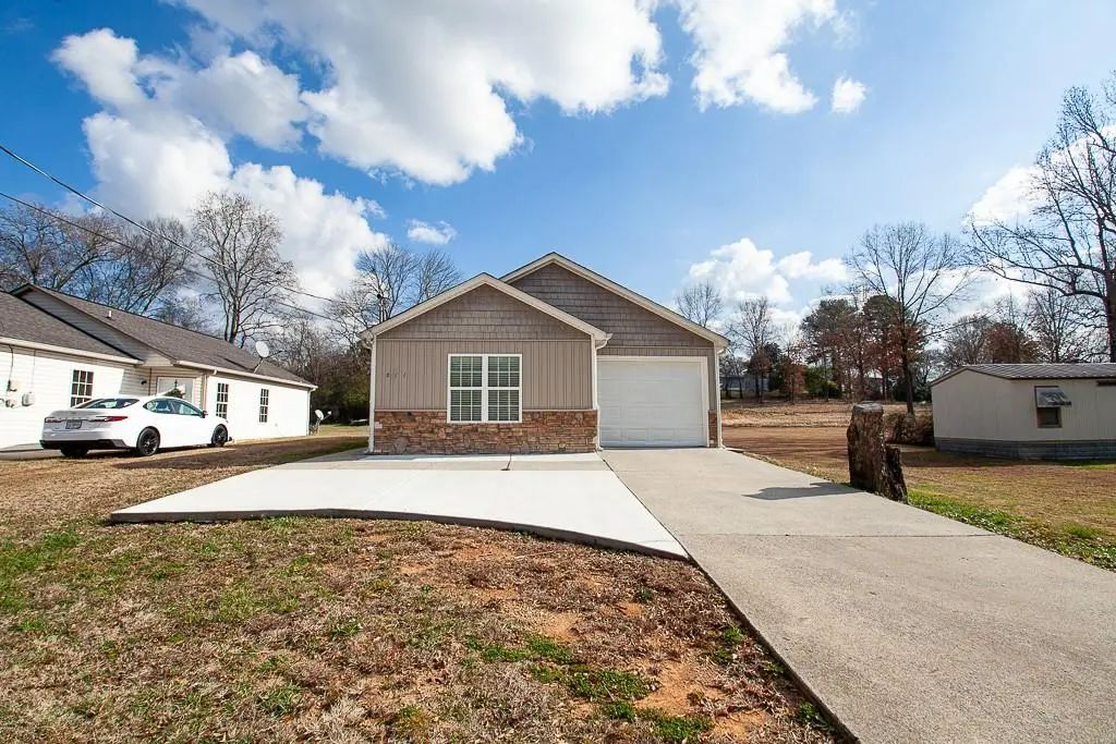 511 Circle Drive, Calhoun