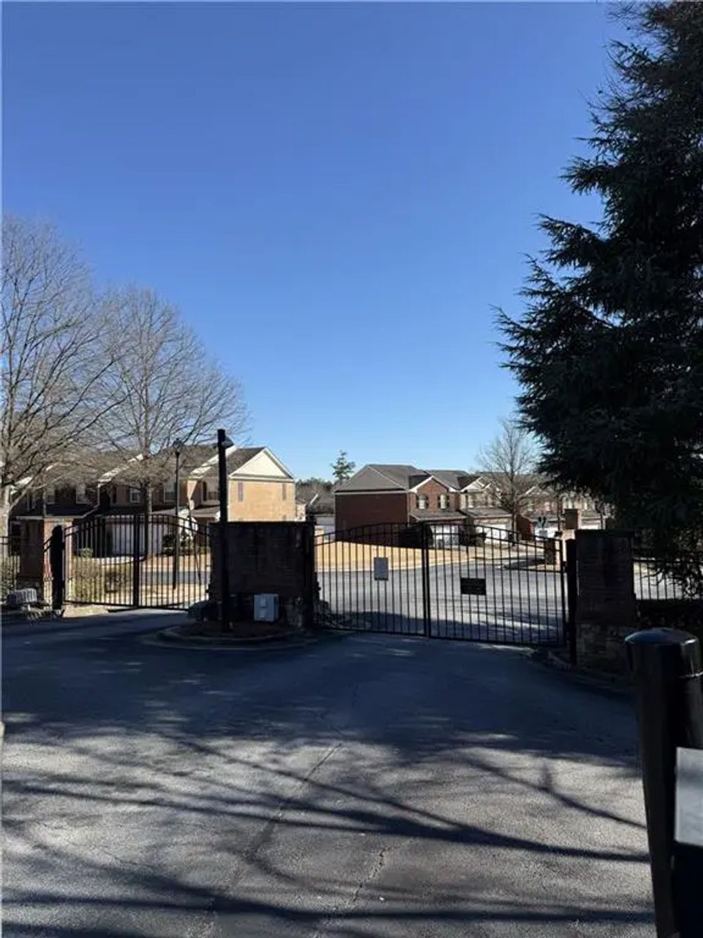 6271 Spring Knoll Court, Tucker