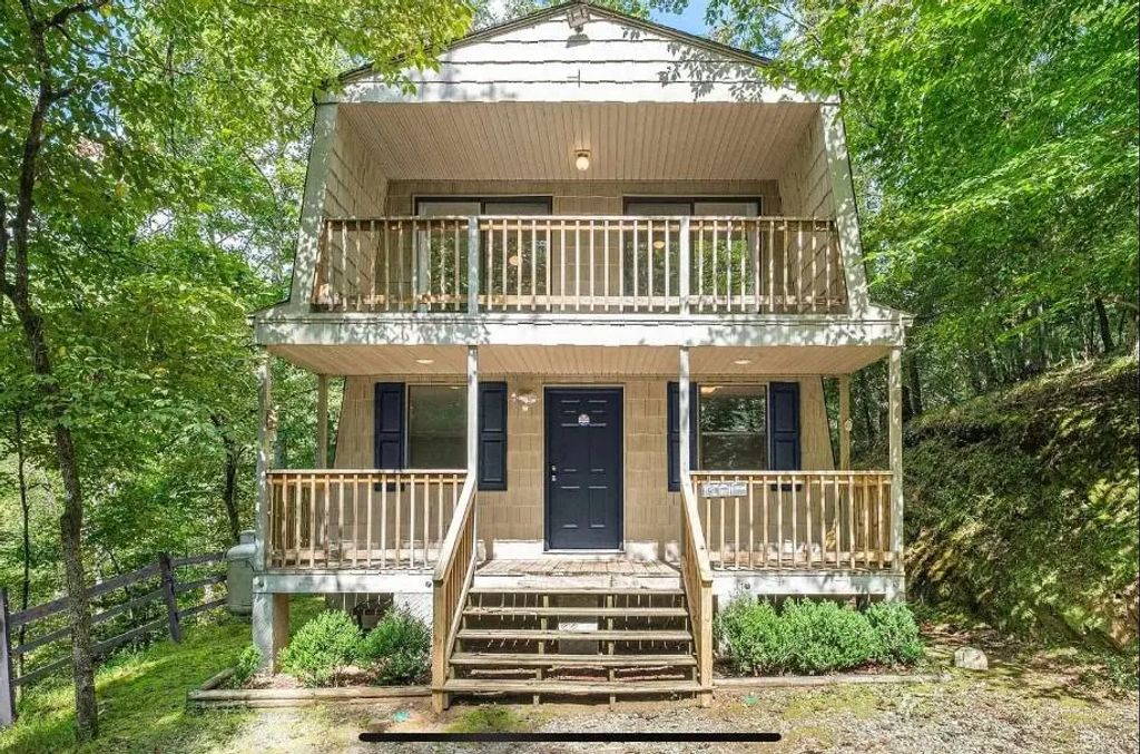 393 Garnet Drive, Ellijay